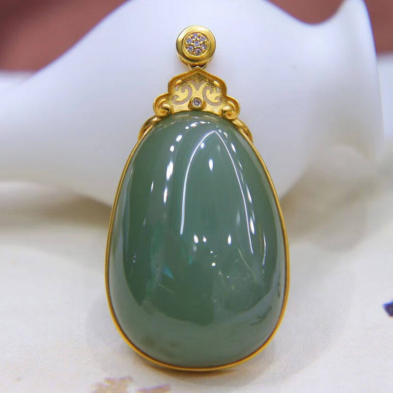 玉佳佳和田玉碧玉粉青吊坠男女项链挂件玉牌送生日礼物20*28.8*9m