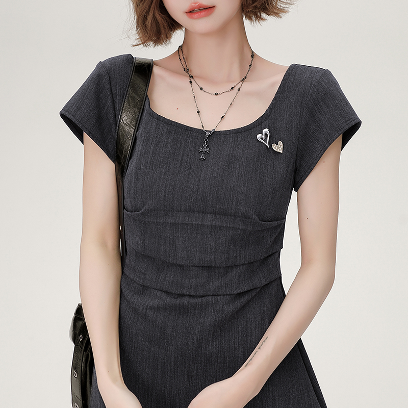 Girlyhalo辣妹方领灰色短袖连衣裙女夏季新款设计感收腰显瘦短裙