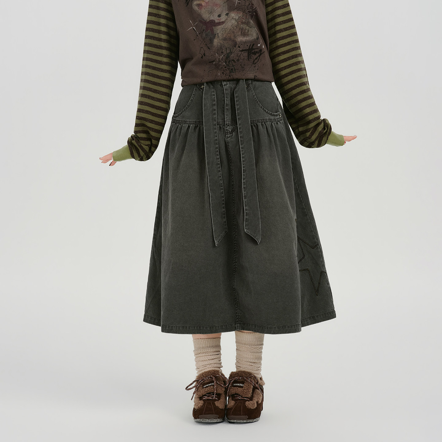 1/15  20:00新品上新【Girlyhalo】军绿色半身裙,女装/女士精品,半身裙,淘宝优惠券,粉丝福利购,淘宝优惠卷