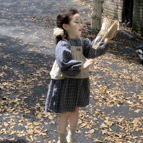 女童连衣裙套装秋2025女孩森系叠穿罩衫上衣两件套韩版复古格子裙