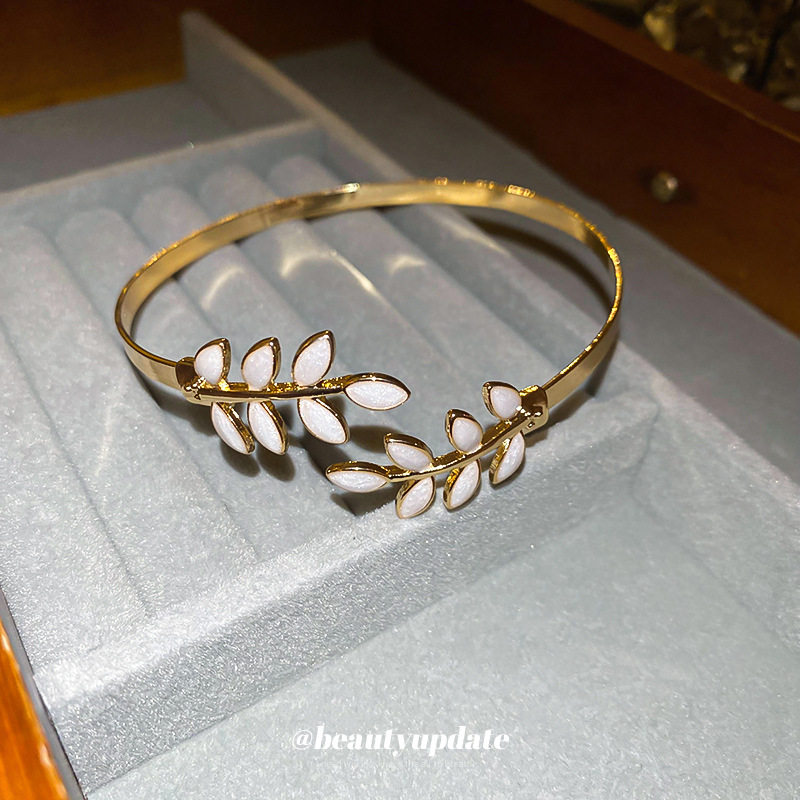 NEW PRODUCT DRIPPING OIL LEAF OPEN BRACELET EUROPEAN AND AMERICAN NICHE SIMPLE DESIGN BRACELET LIGHT LUXURY HIGH-END TEMPERAMENT ARMBAND WOMEN