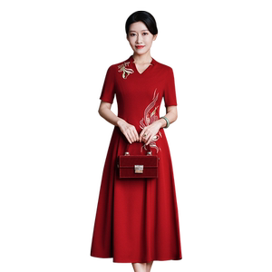 喜婆婆婚宴装2024新款妈妈礼服夏季改良连衣裙红色大码胖mm显瘦