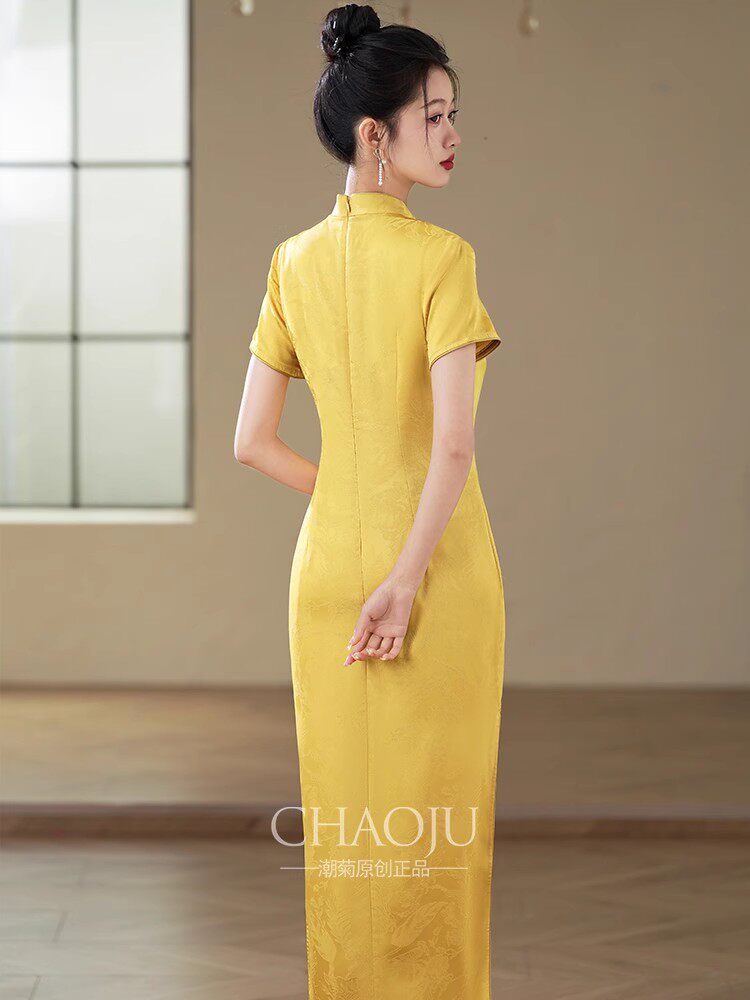 치파오 2024 새로운 겨울 고급 신부 약혼 노란색 여성 새로운 중국 스타일의 아름다운 개선 된 어린 소녀