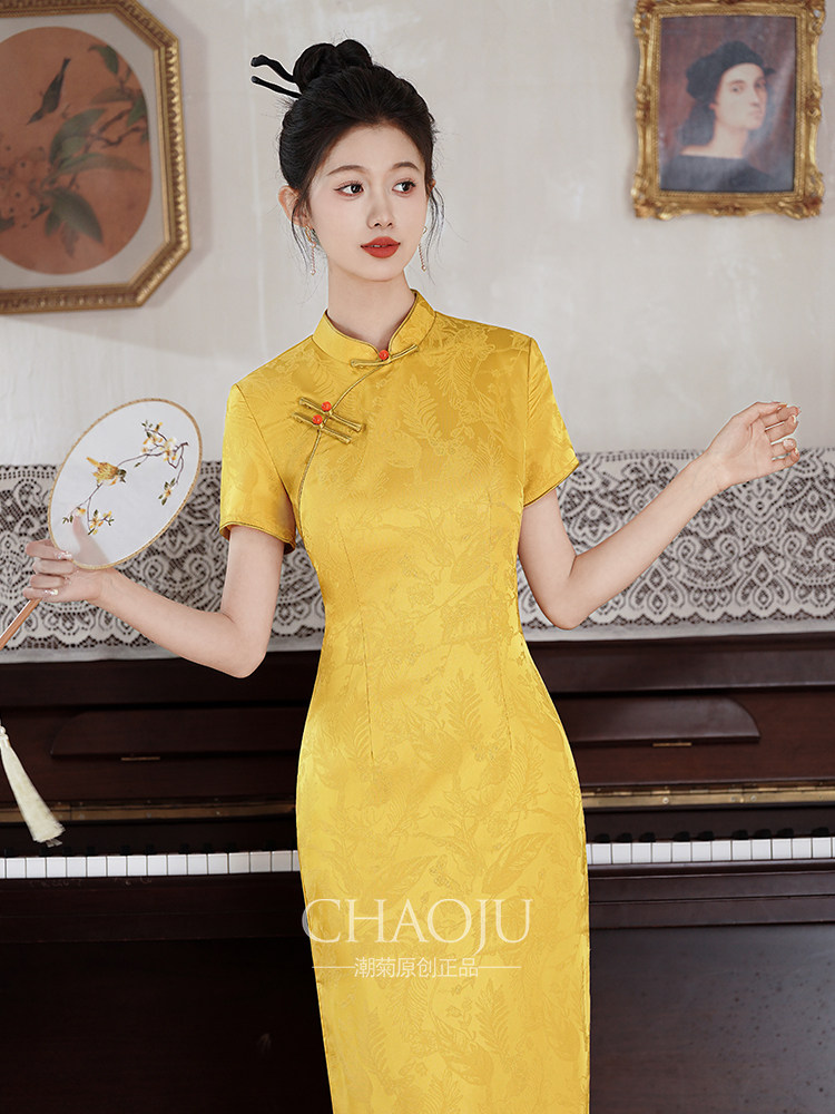 치파오 2024 새로운 겨울 고급 신부 약혼 노란색 여성 새로운 중국 스타일의 아름다운 개선 된 어린 소녀