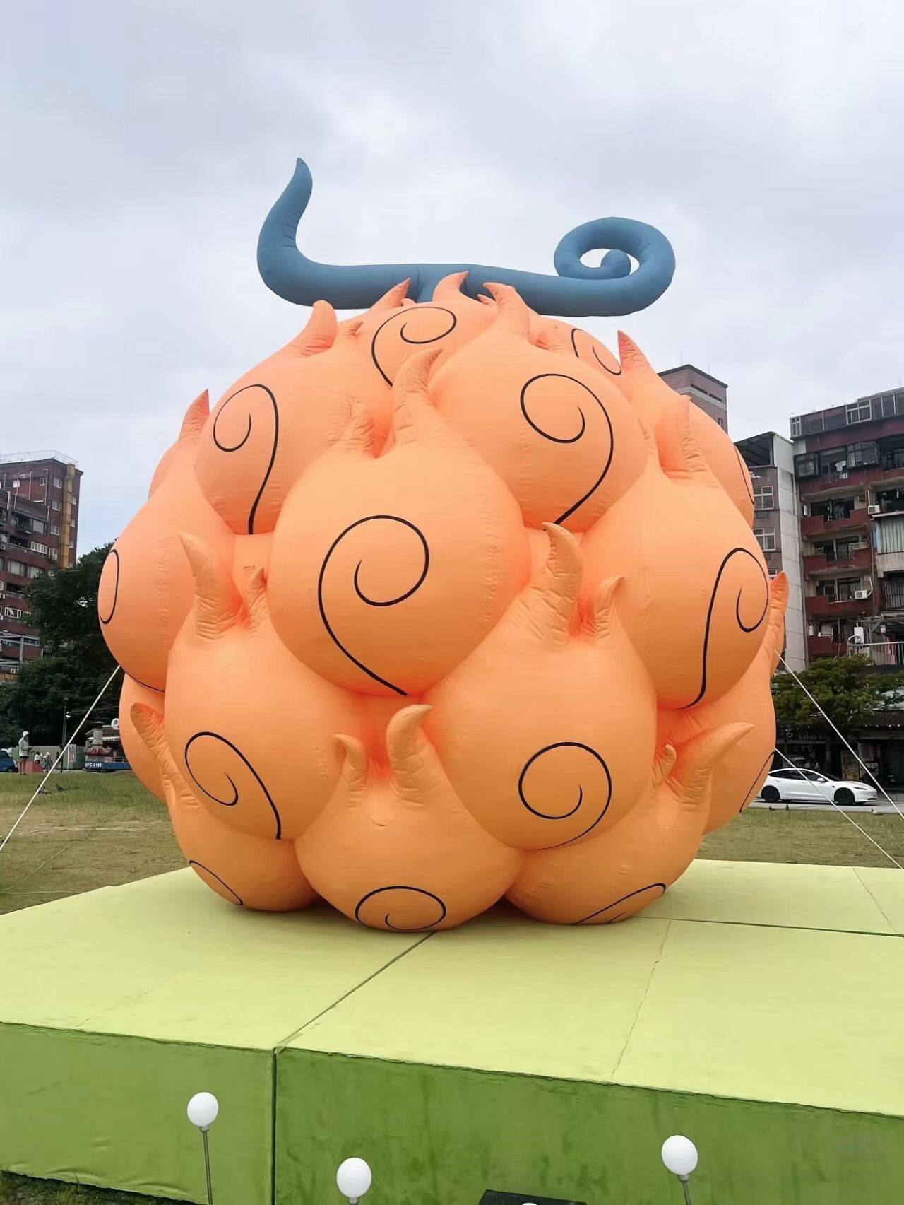充气活动恶魔果实节日网红美陈打卡通毛绒定制爱心广告气模花造型