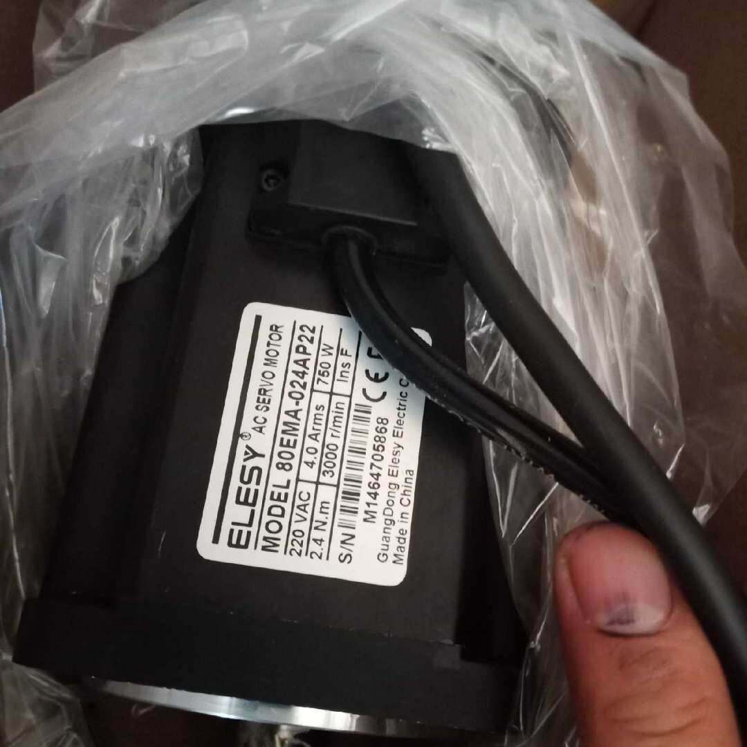 伊莱斯伺服电机80ema-024ap22 esda-008ap 750w套价 实物图