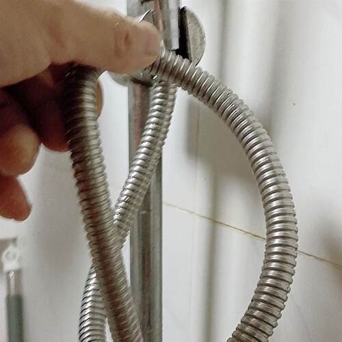 浴室淋浴水管热水器沐浴