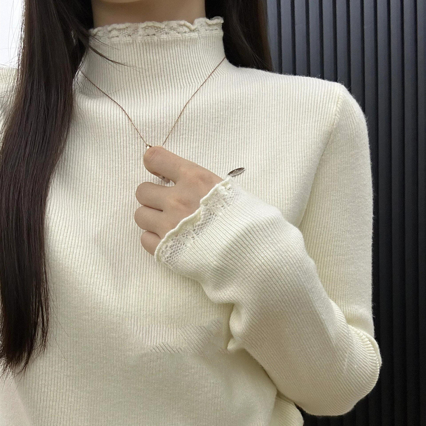 法式蕾丝拼接木耳边打底衫女秋冬半高领软糯内搭毛衣长袖针织上衣