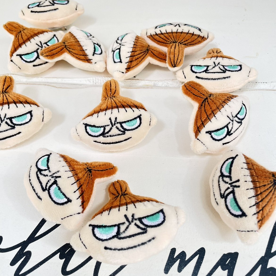 日单 日本mo*min姆小明亚小美卡通人偶造型毛绒别针 刺绣胸针装饰