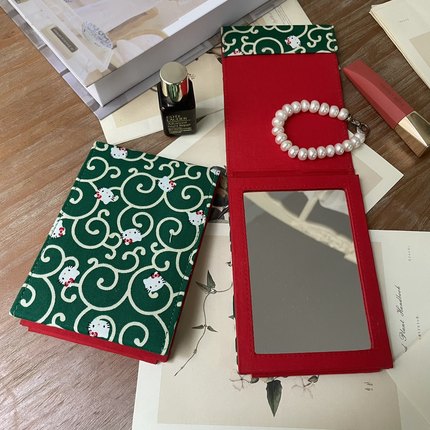 hellokitty猫 日系和风手工布艺折叠化妆镜台式高清随身携带镜子