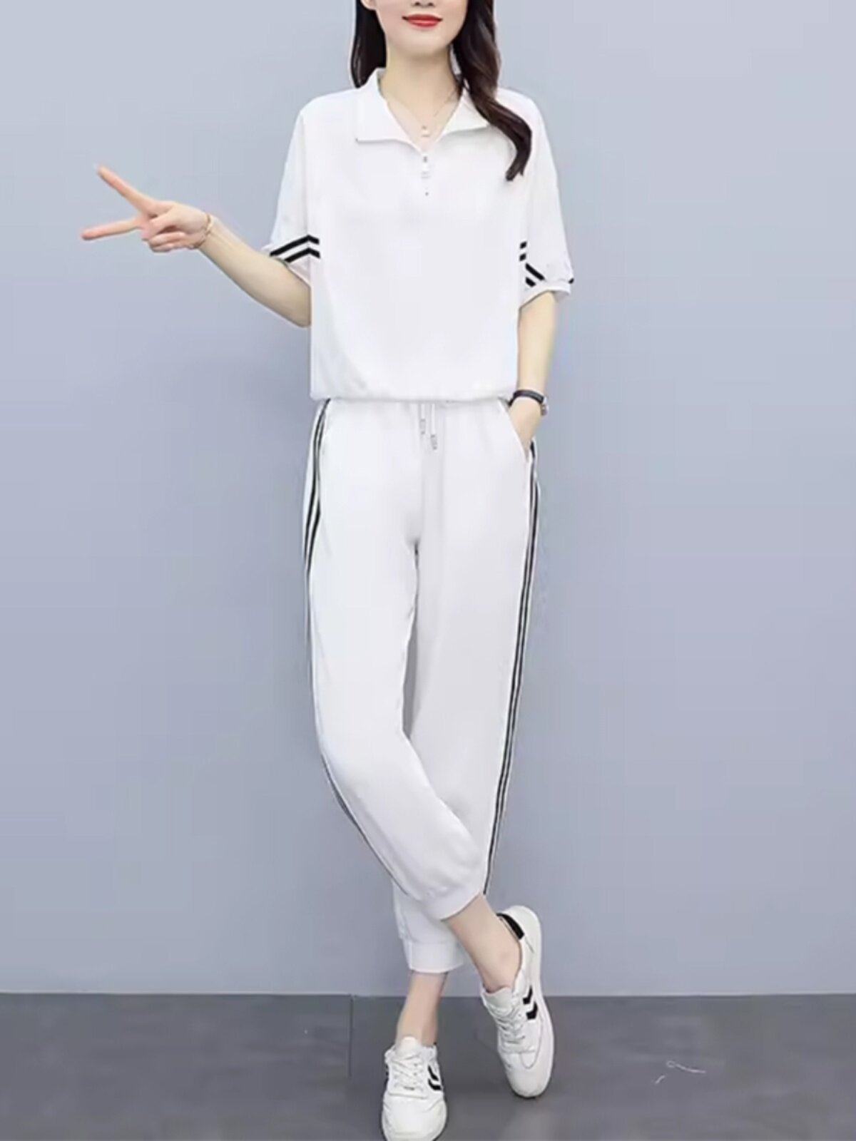 유럽 ??역 얼음 실크 넓은 다리 바지 캐주얼 정장 여성 여름 2024 새로운 디자인 패션 반팔 운동복
