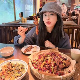 白鹿同款时尚灰色飞行帽护耳帽女冬季保暖羊毛帽子显脸小雷锋帽