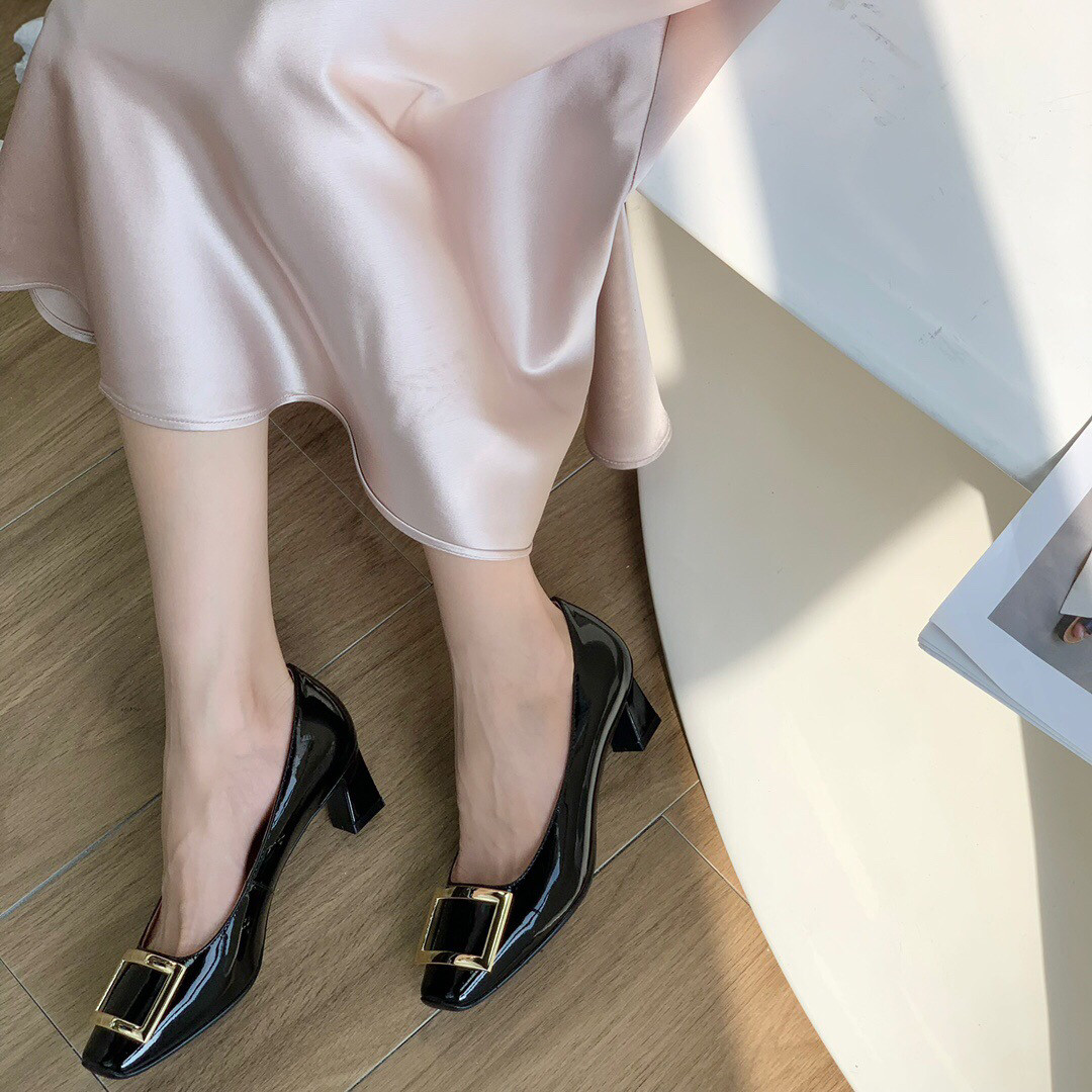 other/其他春季新款网红爆款漆皮方扣粗跟方头浅口女鞋通勤小皮鞋