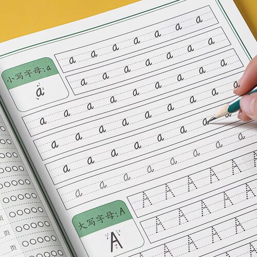 点阵控笔训练意大利斜体英文练字本小学生一年级幼儿园临摹描红