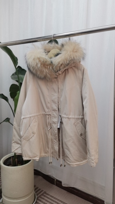 雪丹枝撤柜派克羽绒服