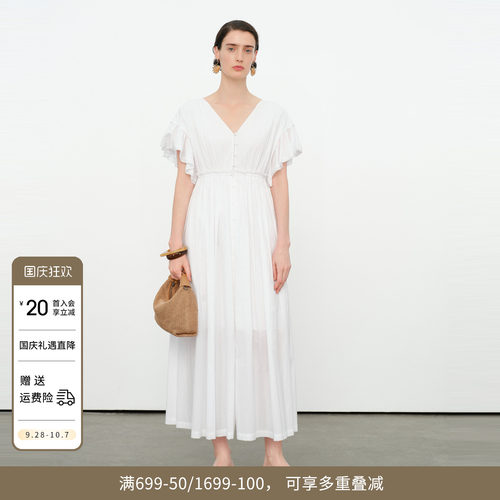 云白色短袖连衣裙