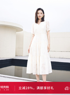 婉甸夏季米白水溶绣V领连衣裙A字裙城市通勤约会1242N64QY5