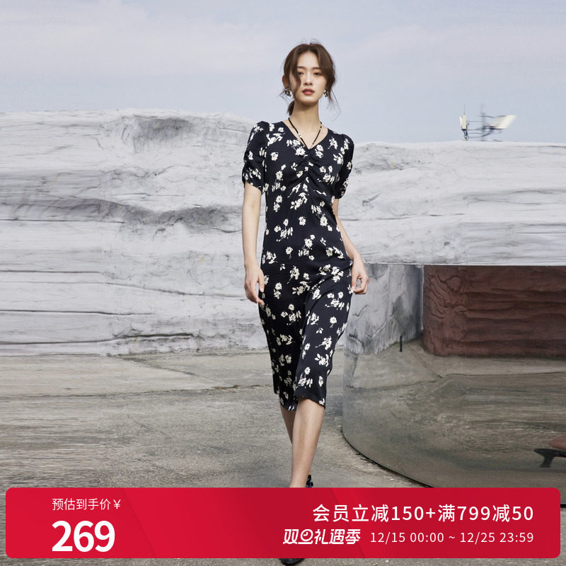 黑白花短袖连衣裙