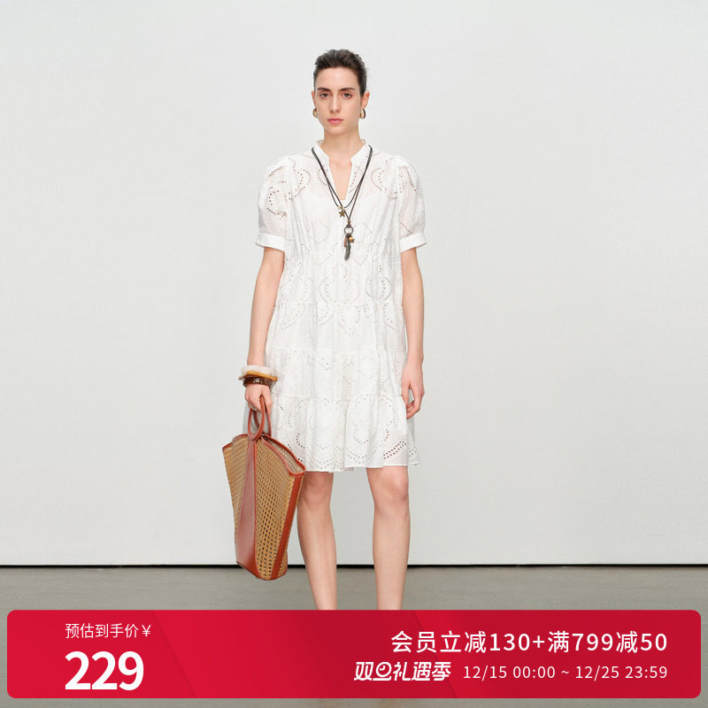 云白水溶绣连衣裙