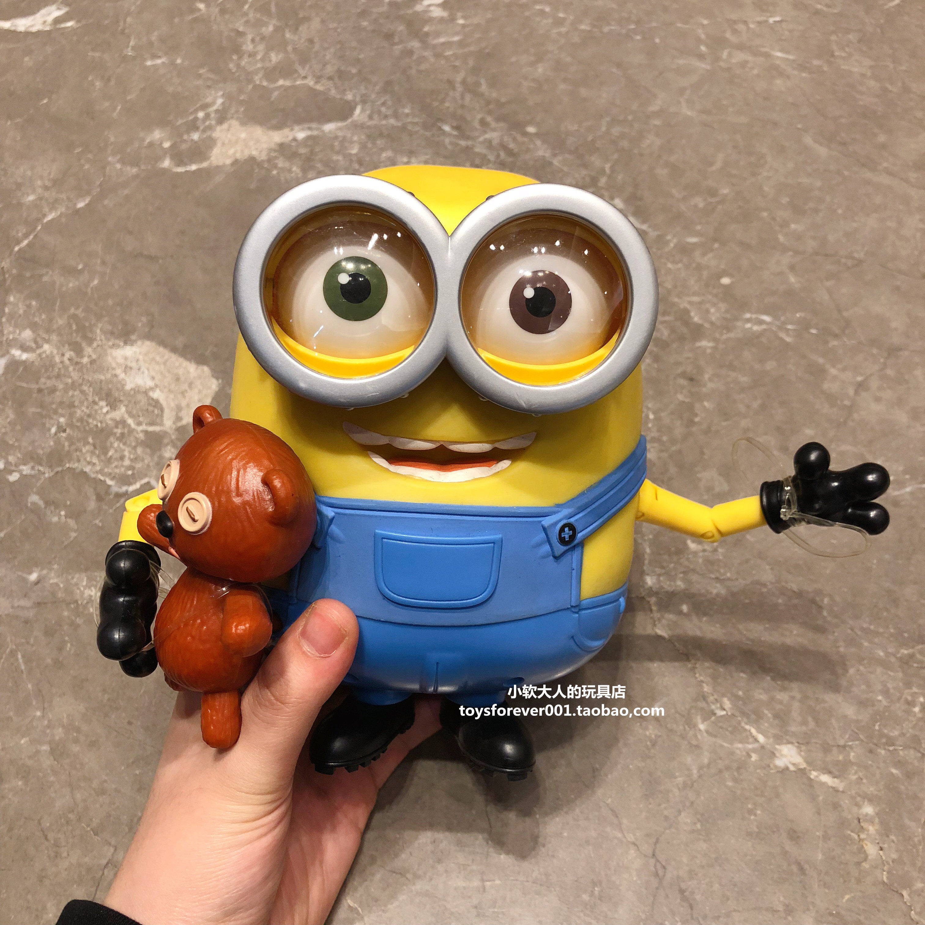 环球影城小黄人弹吉他说话唱歌眨眼玩具玩偶卑鄙的我神偷奶爸