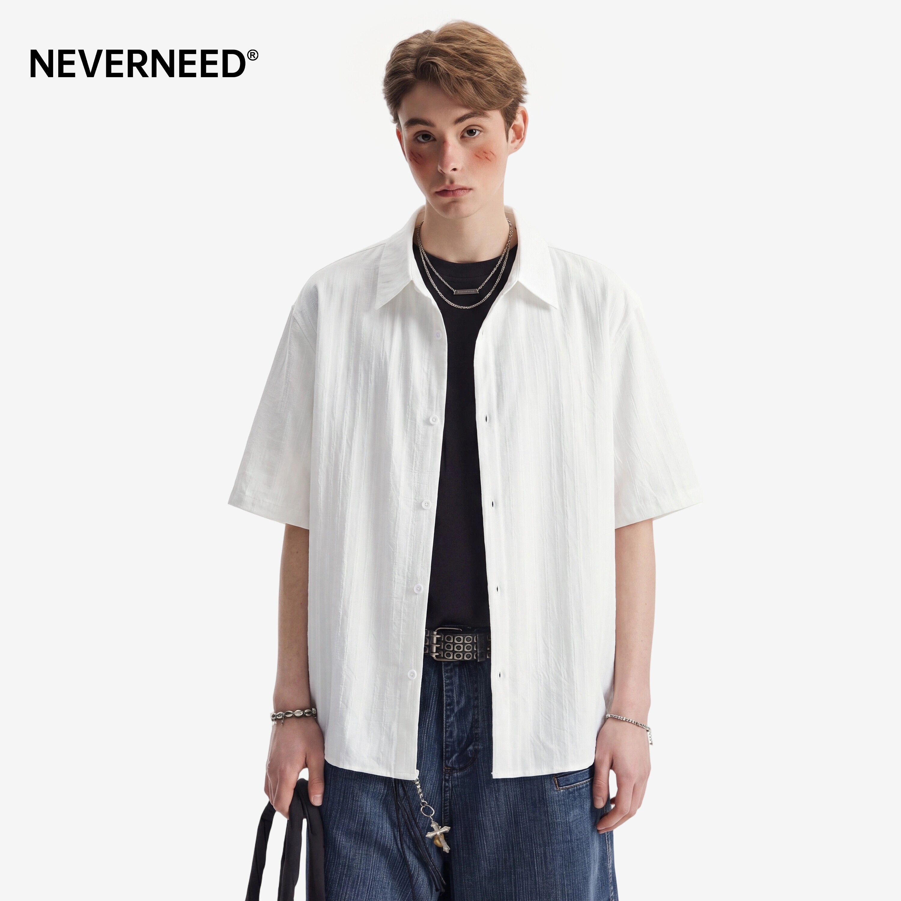 NEVERNEED肌理感翻领短袖衬衫男图片