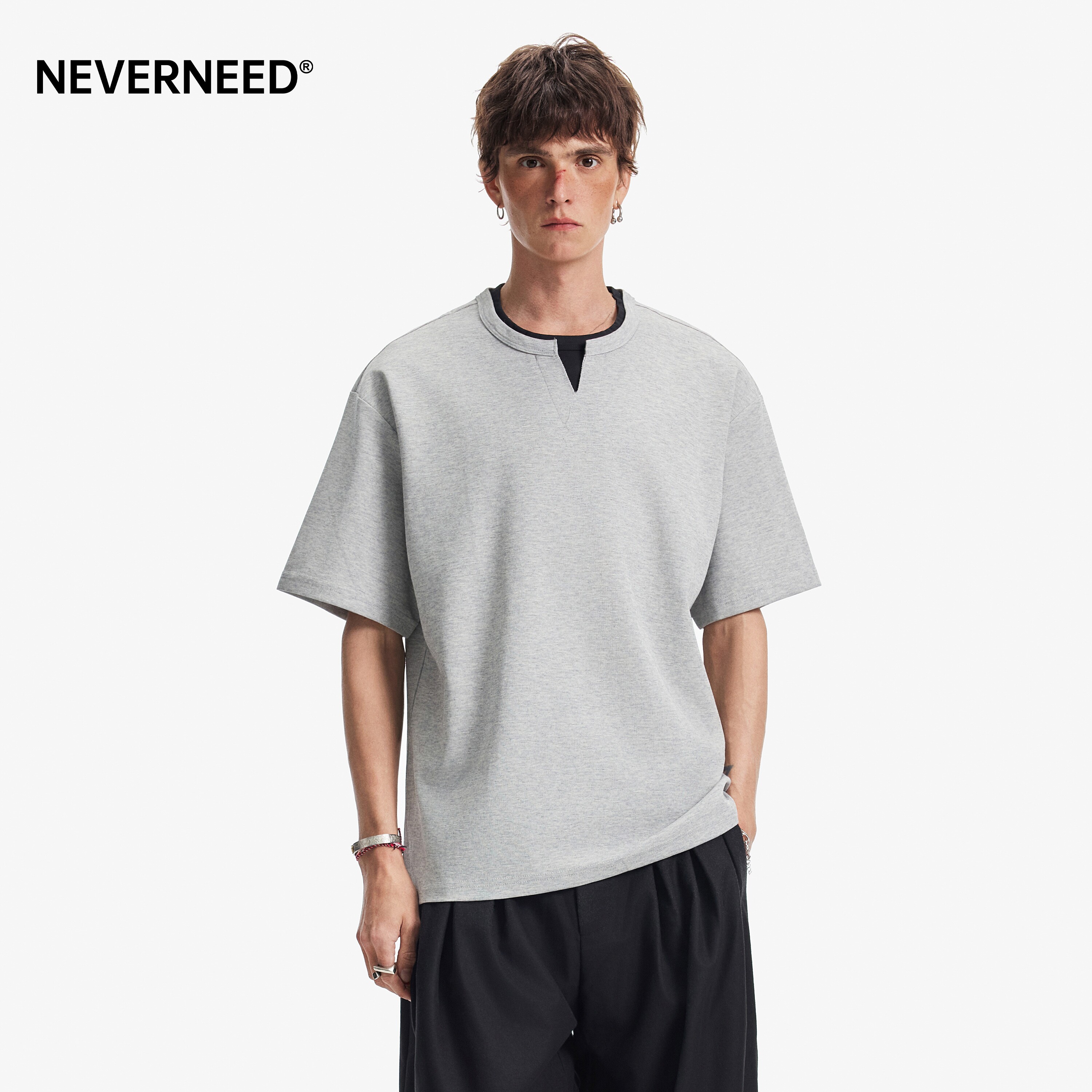 NEVERNEED假两件V领短袖T恤男图片