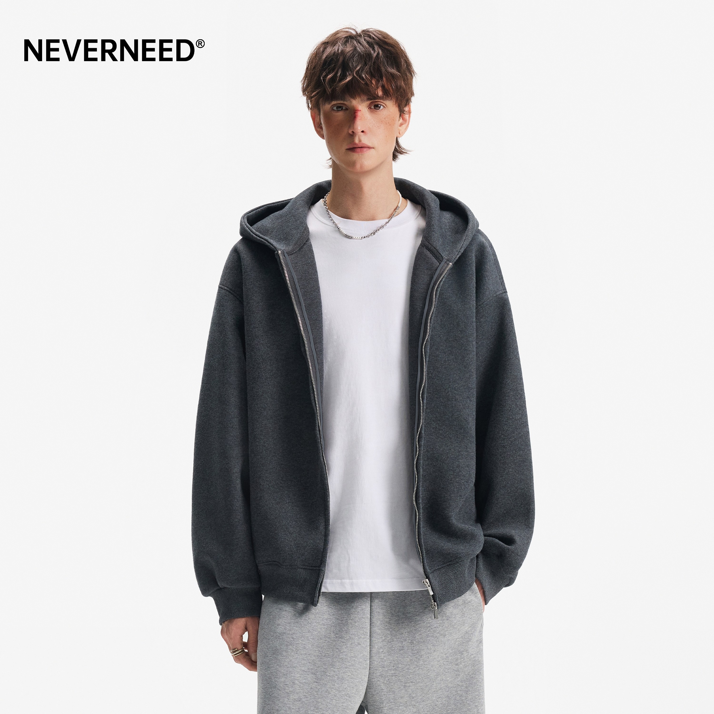 NEVERNEED纯色连帽卫衣男女图片