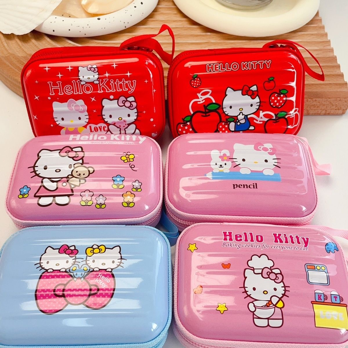 新款创意kt拉链hellokitty马口铁方形行李箱收纳包9*7*3cm