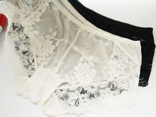 衣格格 内裤女棉质面料低腰透气刺绣花开性感蕾丝边提臀裤头00138