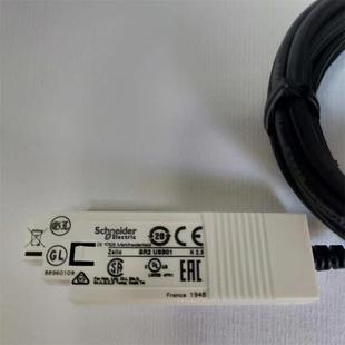 實拍邏輯控制器SR2USB01編程電纜全新更多型號可咨詢客服