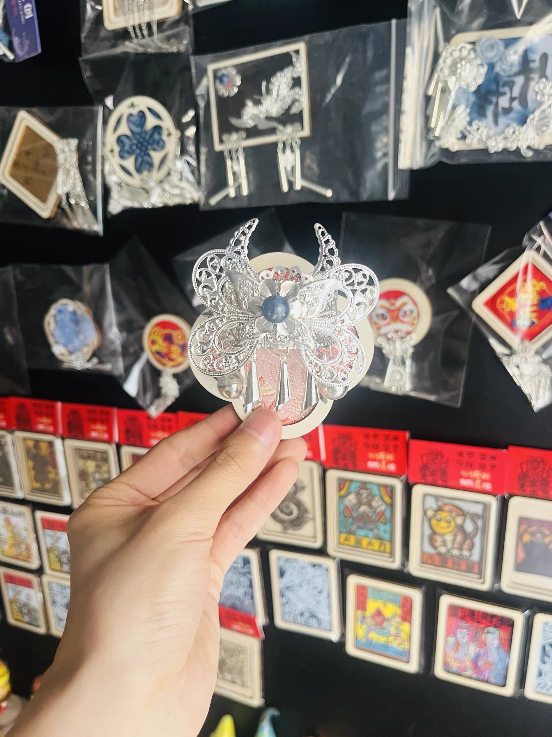 贵州风冰箱贴苗族头冠原创手工伴手礼旅游纪念品爆款送礼送女朋友