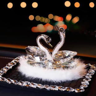 汽车香氛水晶天鹅汽车香水座车上个性 创意香薰漂亮可爱卡通车载摆