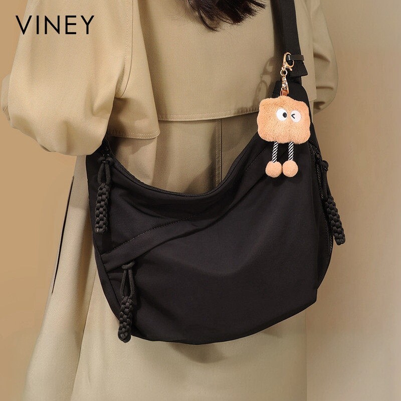 Viney帆布包包2025新款斜挎包女包大容量新月包饺子包休闲单肩包