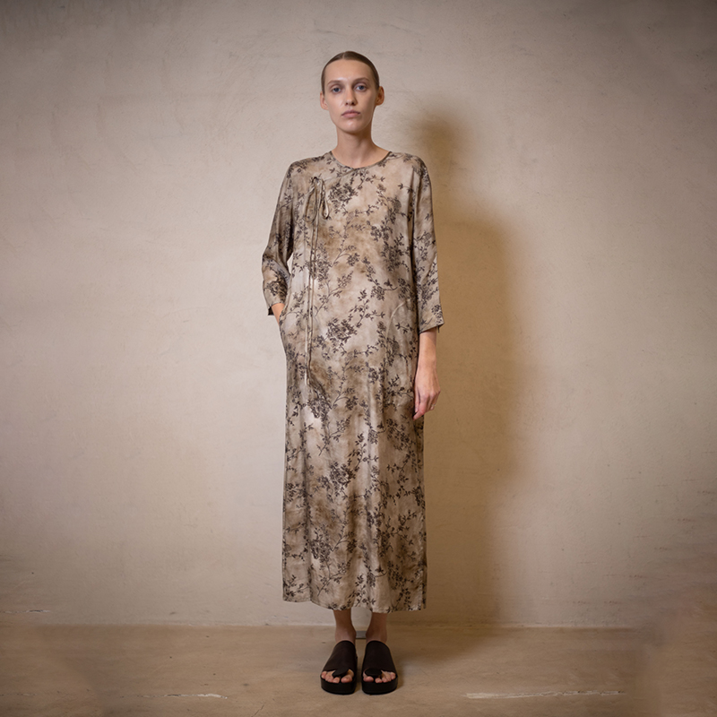 【UMAWANG】hug 2025春夏新款复古印花中式长袖连衣裙