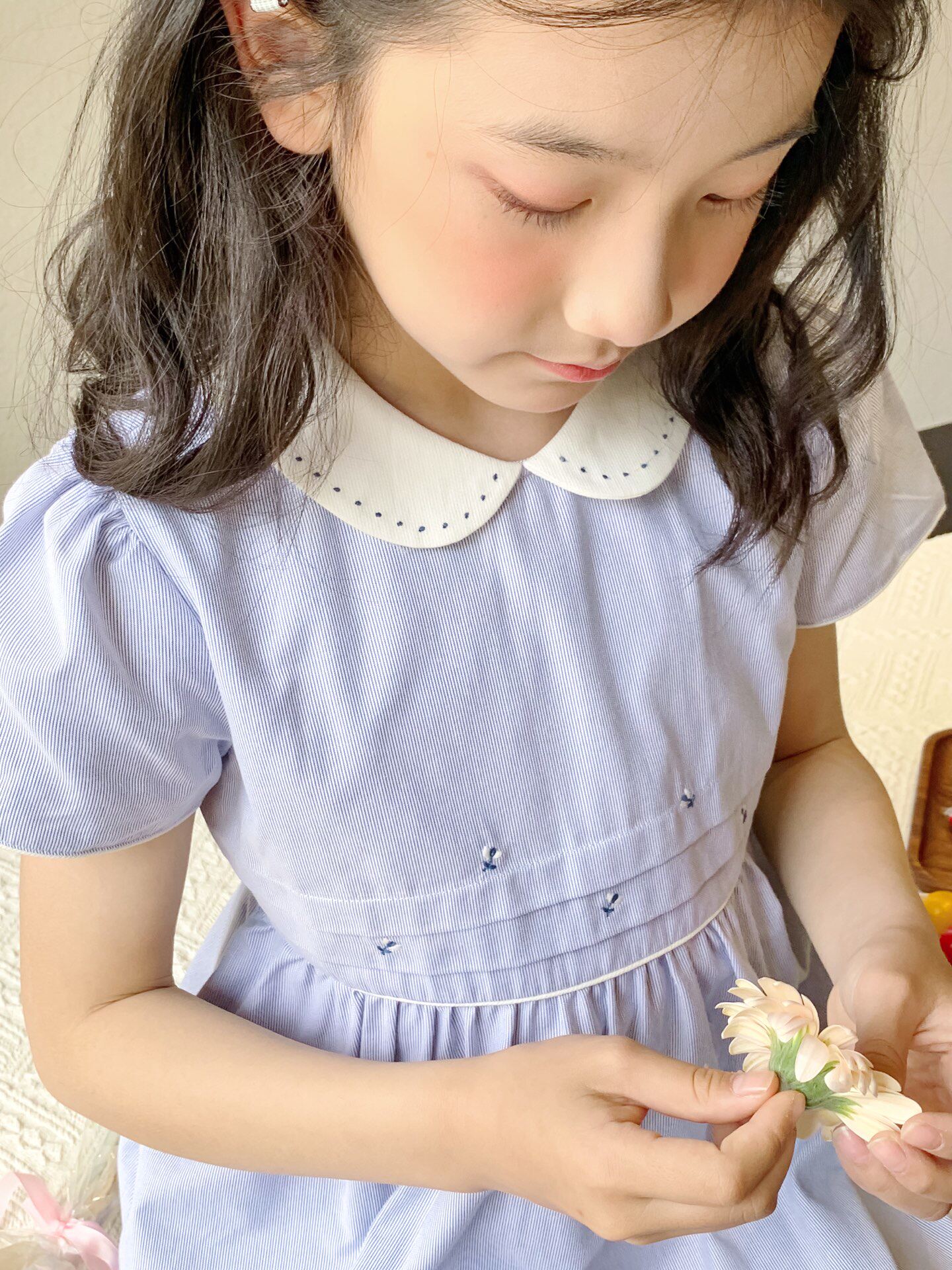 日系皇室夏季新款女童学院风彼得潘领打揽刺绣收腰连衣裙