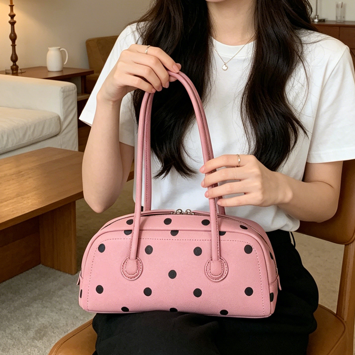百搭枕头包手拎通勤波士顿包图片