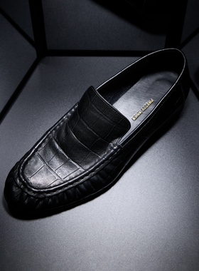 PrettyRiver鳄鱼纹尖头褶皱乐福鞋女黑色复古小皮鞋通勤单鞋女