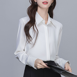 职场通勤穿搭上班面试白衬衫设计感简约缎面衬衣