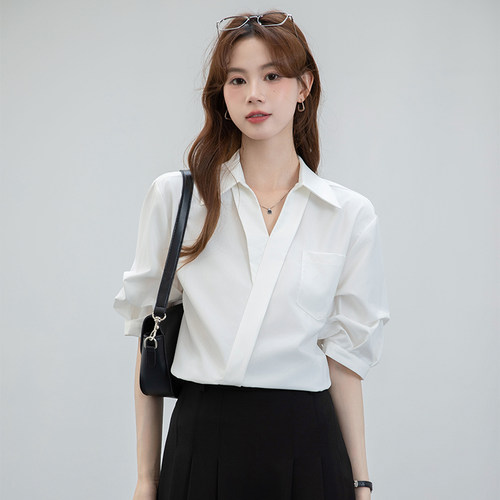 白色设计感V领衬衫女夏面试短袖
