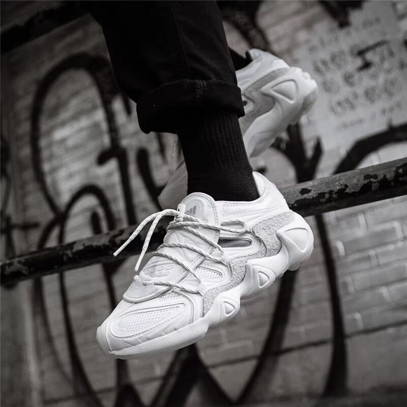 阿迪达斯Adidas X SALVAPOR 032C联名款缓震耐磨男士跑步鞋EG5933