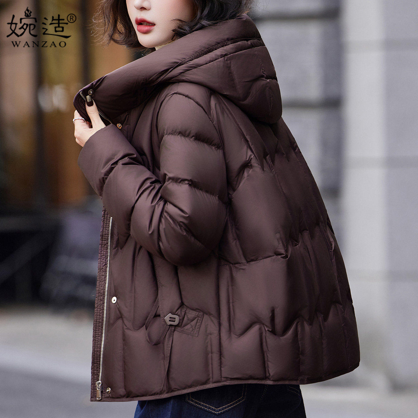 高端洋派轻薄短版羽绒衣女2025冬季新款中老年妈妈保暖白鸭绒外套,女装/女士精品,羽绒服,淘宝优惠券,粉丝福利购,淘宝优惠卷