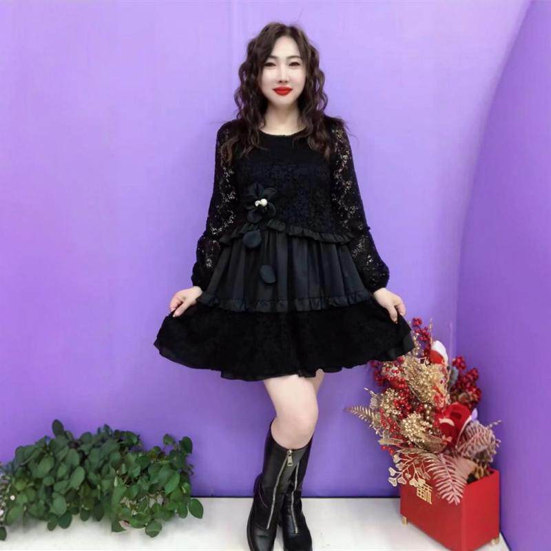 春秋款立体花朵拼接连衣裙宽松遮肚时尚气质减龄中长款蕾丝小黑裙
