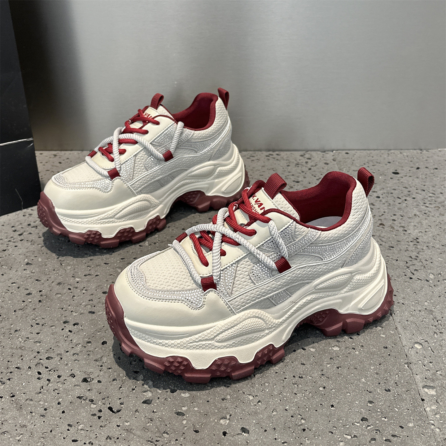 工厂原单断码2026年厚底老爹鞋女春季水钻增高休闲鞋小个子单鞋潮,女鞋,老爹鞋,淘宝优惠券,粉丝福利购,淘宝优惠卷