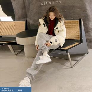 2025超火欧货白色羽绒服女短款小个子洋气减龄保暖面包服外套冬季