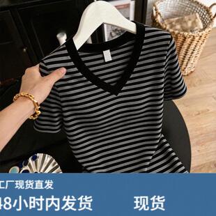大尺码条纹V领短袖t恤女款2026夏季新款洋派减龄独特漂亮上衣十三