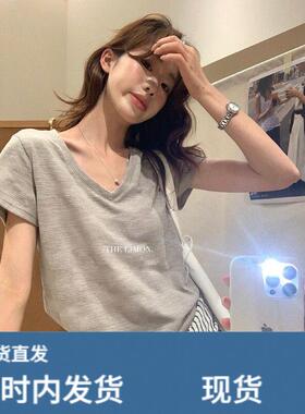 韩系灰色V领露锁骨百搭显瘦短袖T恤女夏季气质简约休闲宽松小上衣