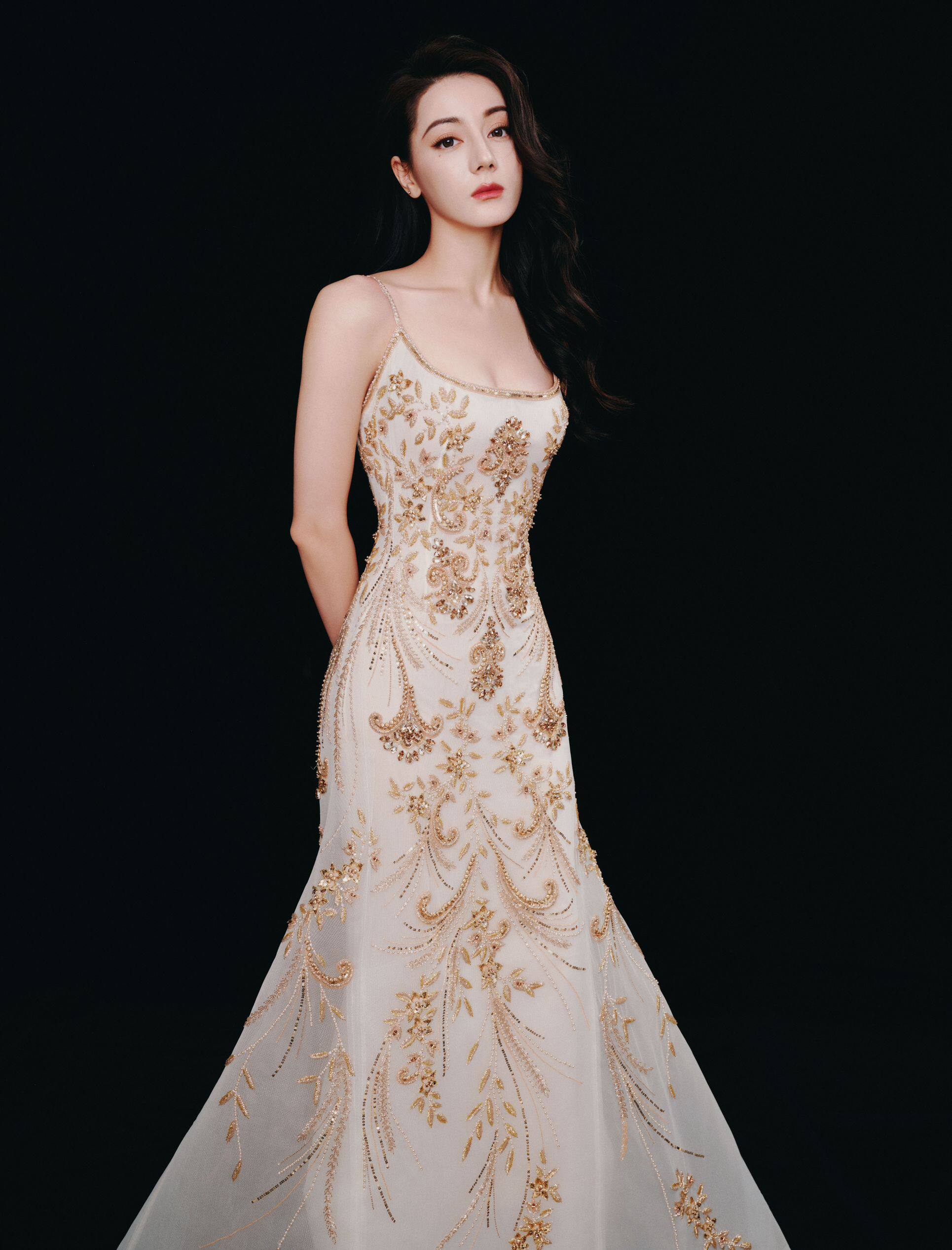迪丽热巴 georges hobeika吊带鱼尾金色珠钻包臀显瘦晚礼服敬酒服