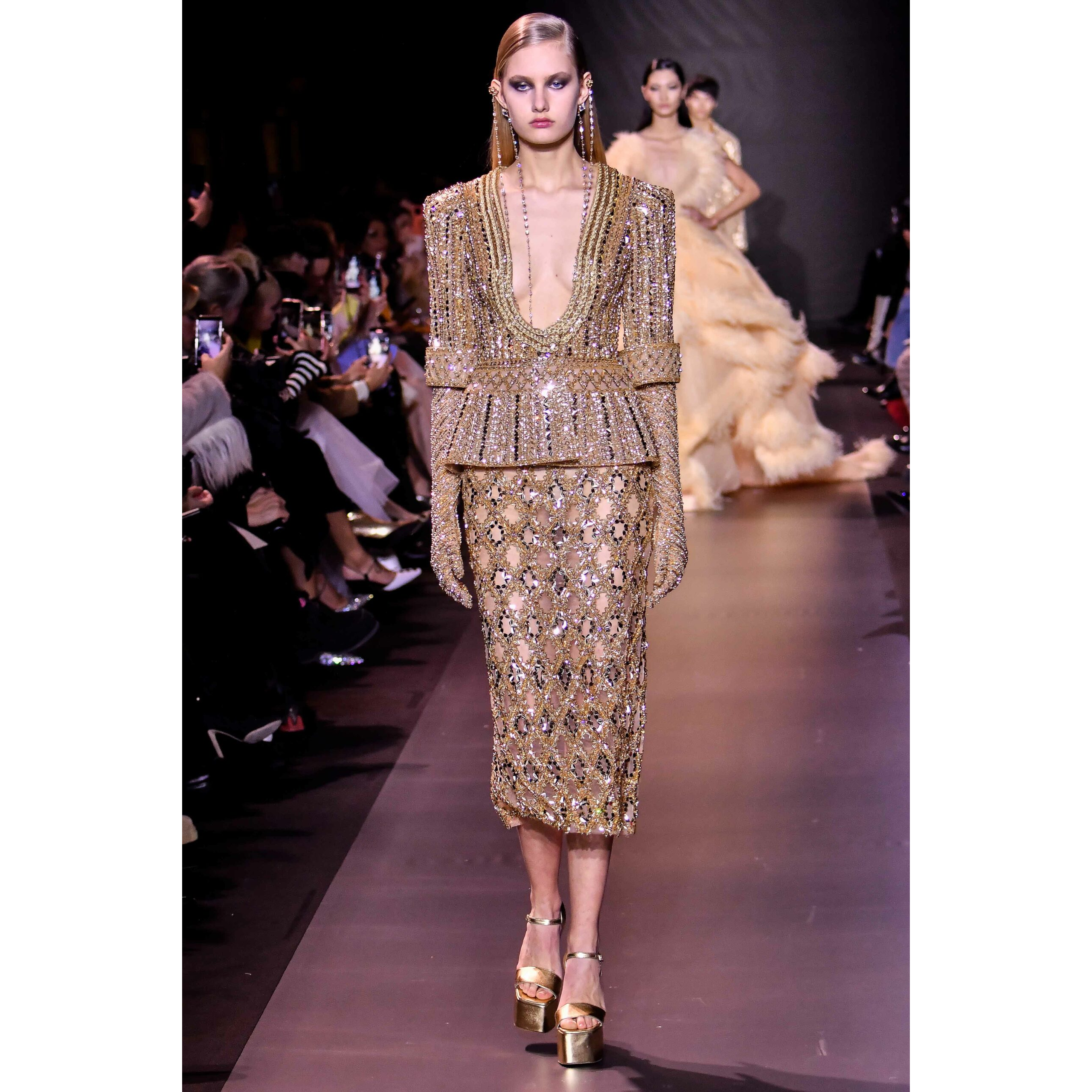 Georges Hobeika 盖茨比复古金色中袖奢华钉珠手套短款小礼服高定