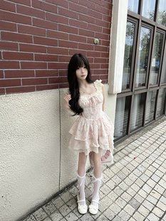 丹丹吃不饱水蜜桃小飞袖碎花女夏新款收腰显瘦蓬蓬公主短裙子