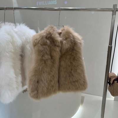 氛围感拉满山羊绒带帽马甲